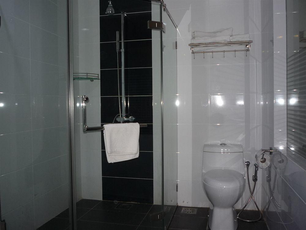 Labuk Hotel Sandakan Esterno foto
