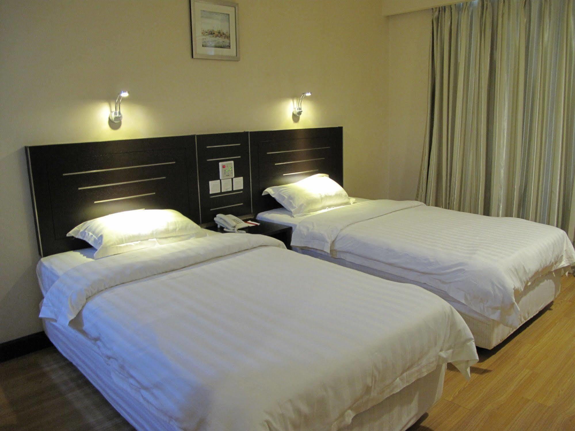 Labuk Hotel Sandakan Esterno foto