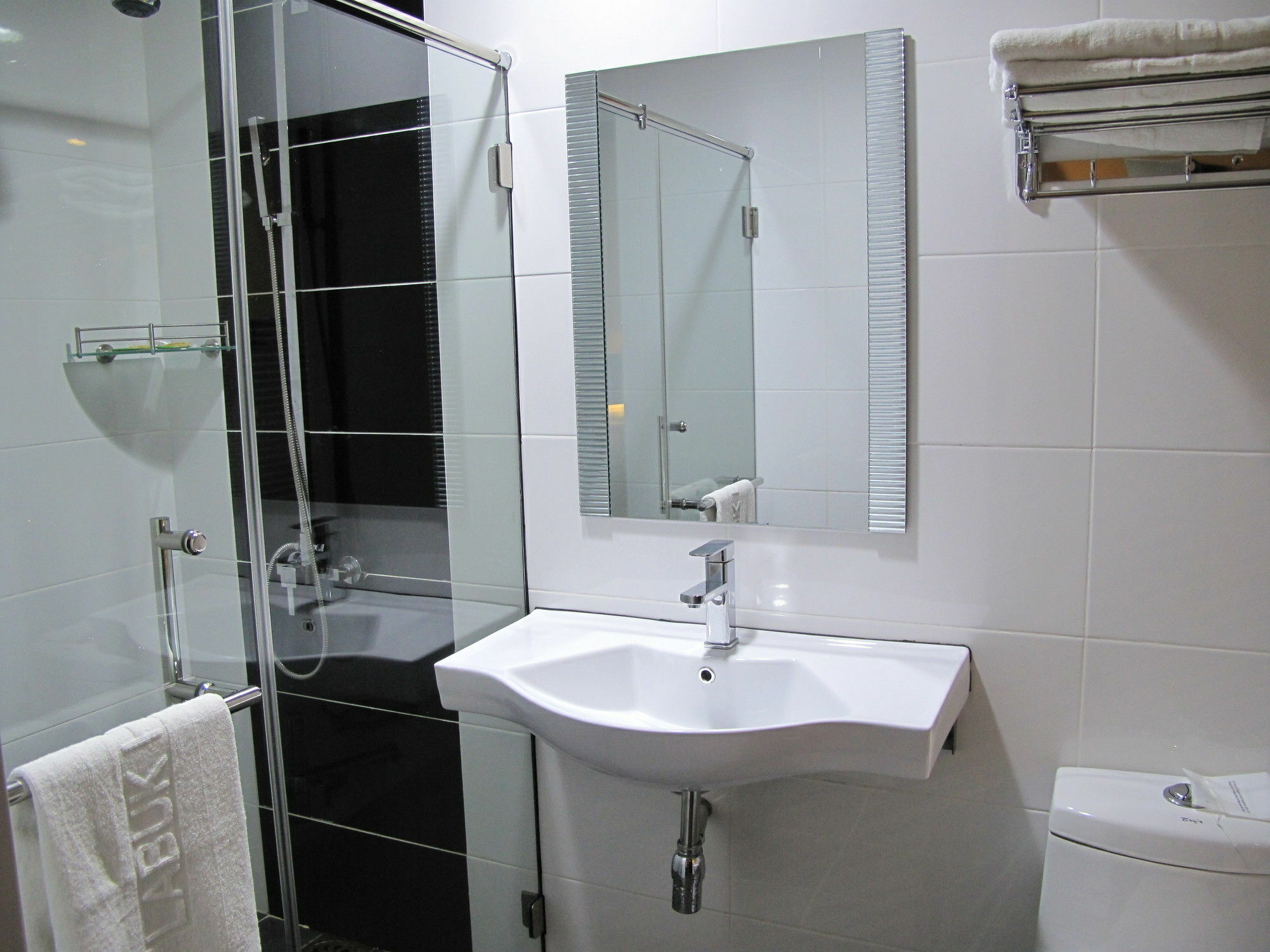 Labuk Hotel Sandakan Esterno foto